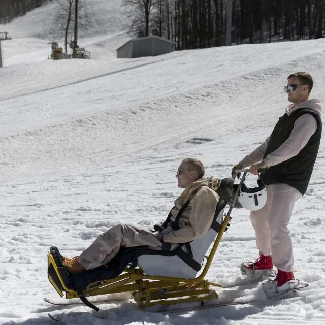 Plein Coup D Amis Heureux Saison D Hiver